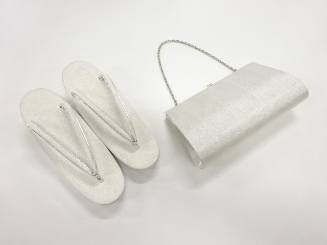リサイクル　未使用品　銀糸線描き模様織出し和装バッグ・草履セット（草履24センチ）